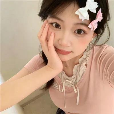 一个女孩和一个男孩